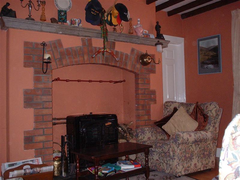 Druids%20cottage%20(Medium)