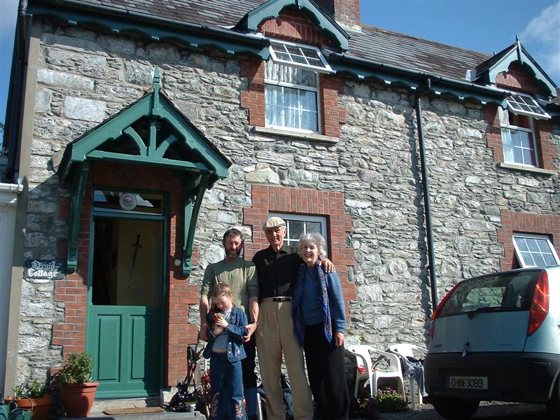 Druids%20cottage%202%20(Medium)